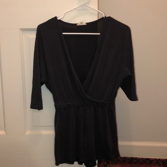 silence + noise Other - Urban Outfitters Long Sleeve Romper silence + noise Other - Urban Outfitters Long Sleeve Romper